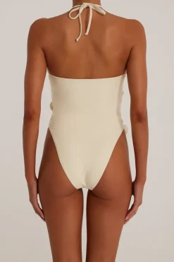 Rosette Cut Out One Piece